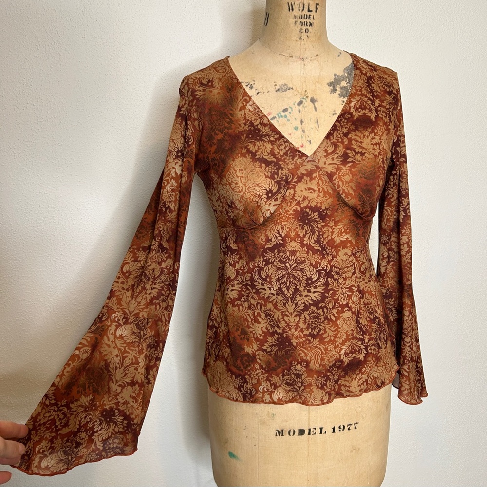 Vintage Y2K bell sleeve blouse
